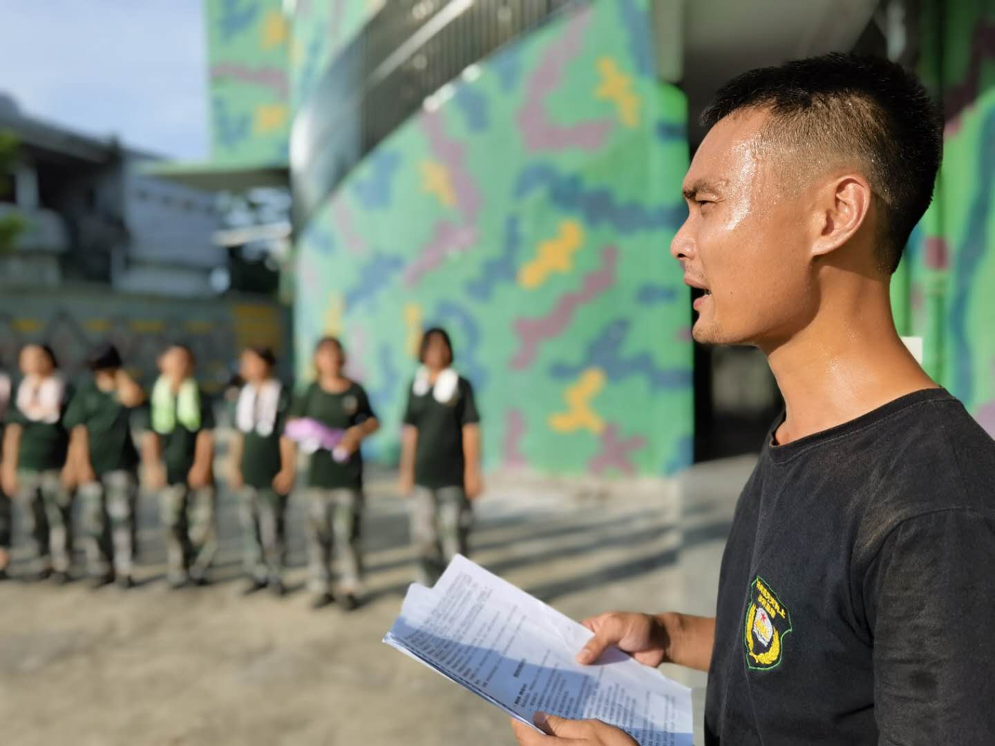 封閉式學校 封閉式學校